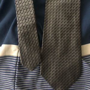 HUGO BOSS Grey & Black tie